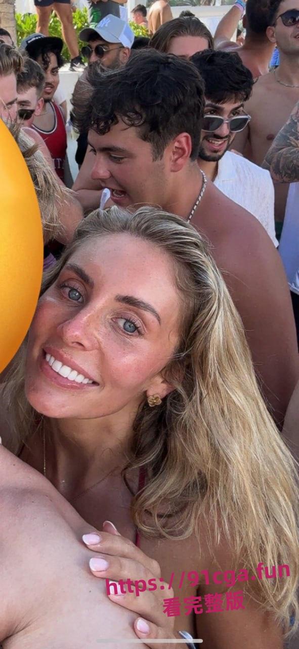 日逼大王Bonnie Blue出席墨西哥坎昆春假引发争议:24小时与1057人纪录再掀波澜-2