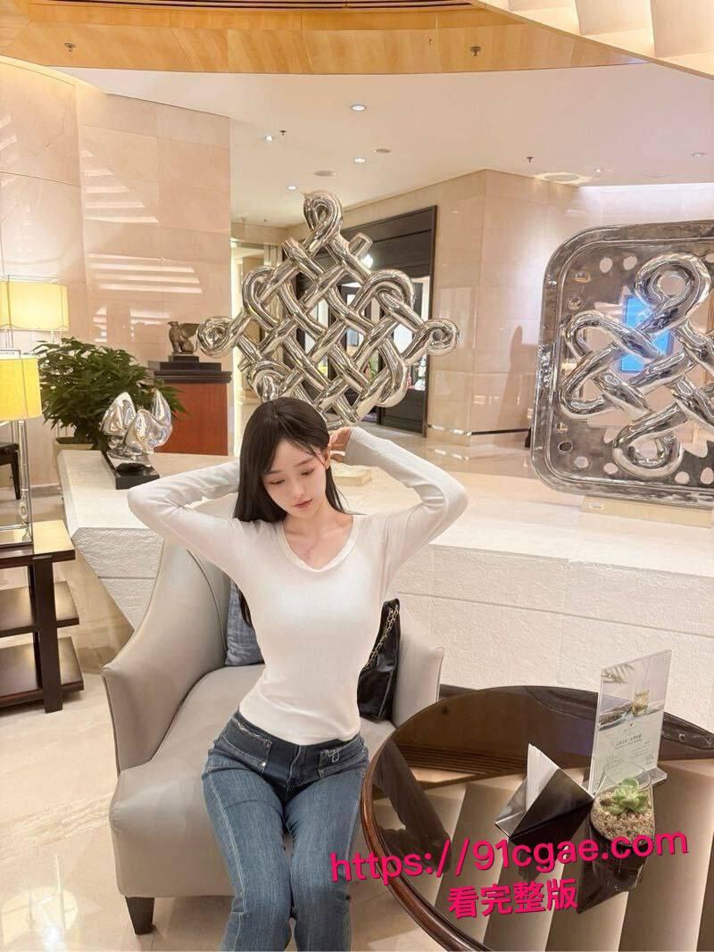 南宁顺丰物流专员陈晓雯出租屋黑料爆出！与肥丑上级激情啪啪，接吻亲奶舔逼操逼四件套！-4