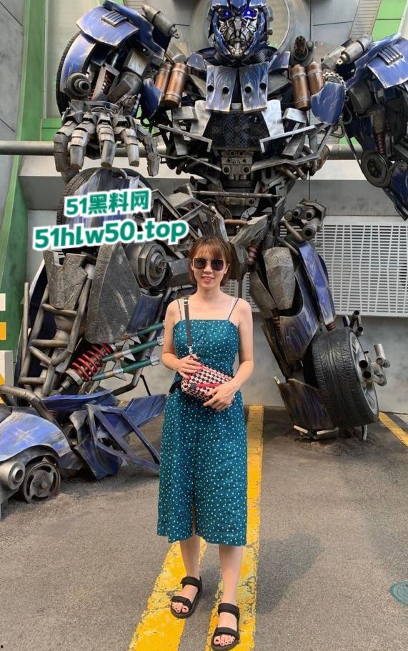 瓜友投稿长沙母狗【孙芳芳】雨花区枫树山小学老师,已婚人妻骚妇背着老公跑到情人家,大鸡巴抽插视频曝光!-11