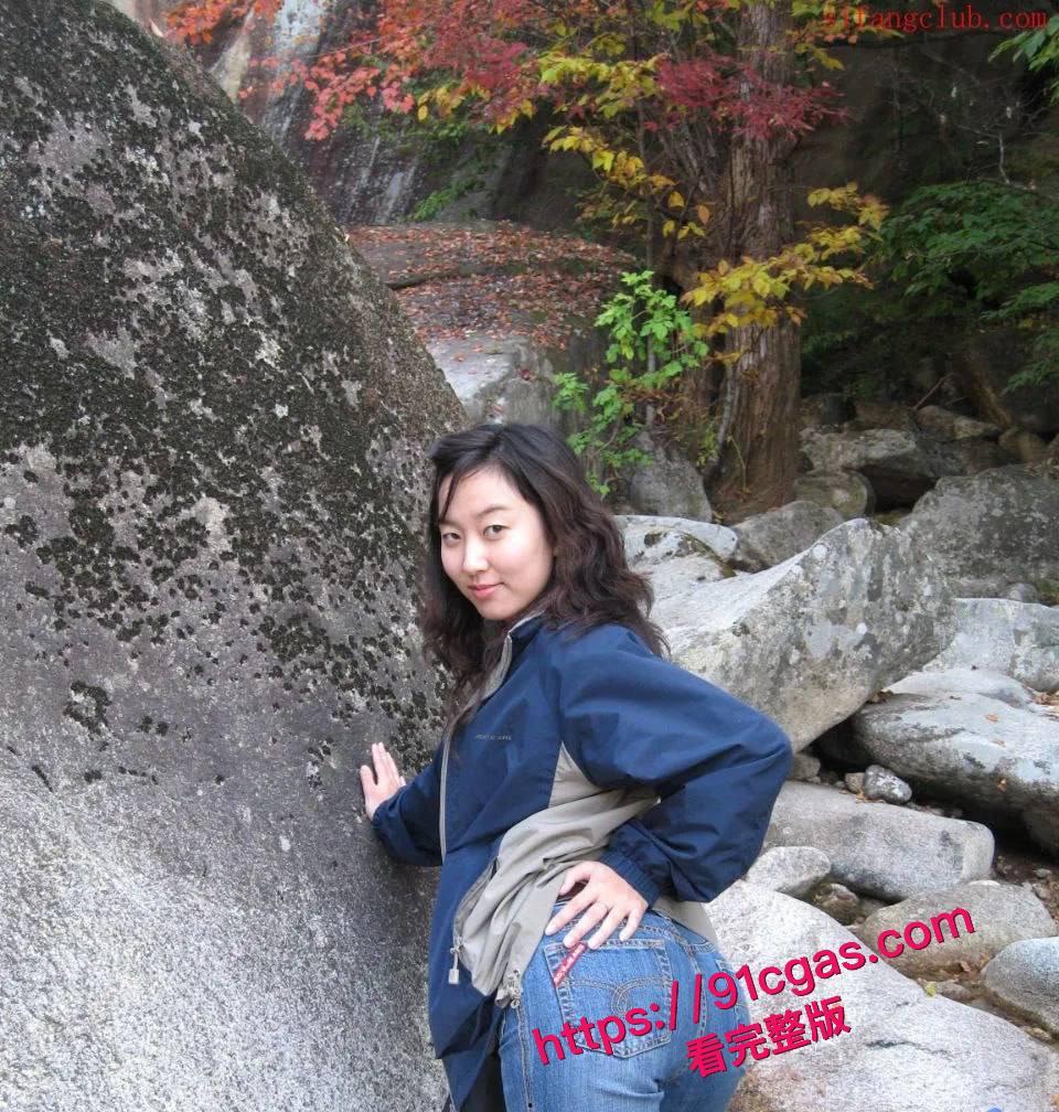 玩了三年的极品人妻戚化怡良家少妇性爱珍贵记录 换妻游戏疯狂3P