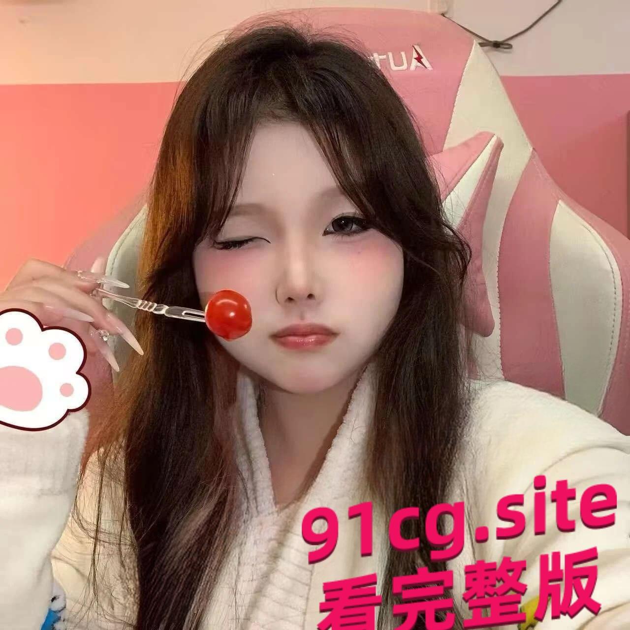 湖北大学梁玉莉被包养调教无套啪啪,反差对比值得一撸!-4