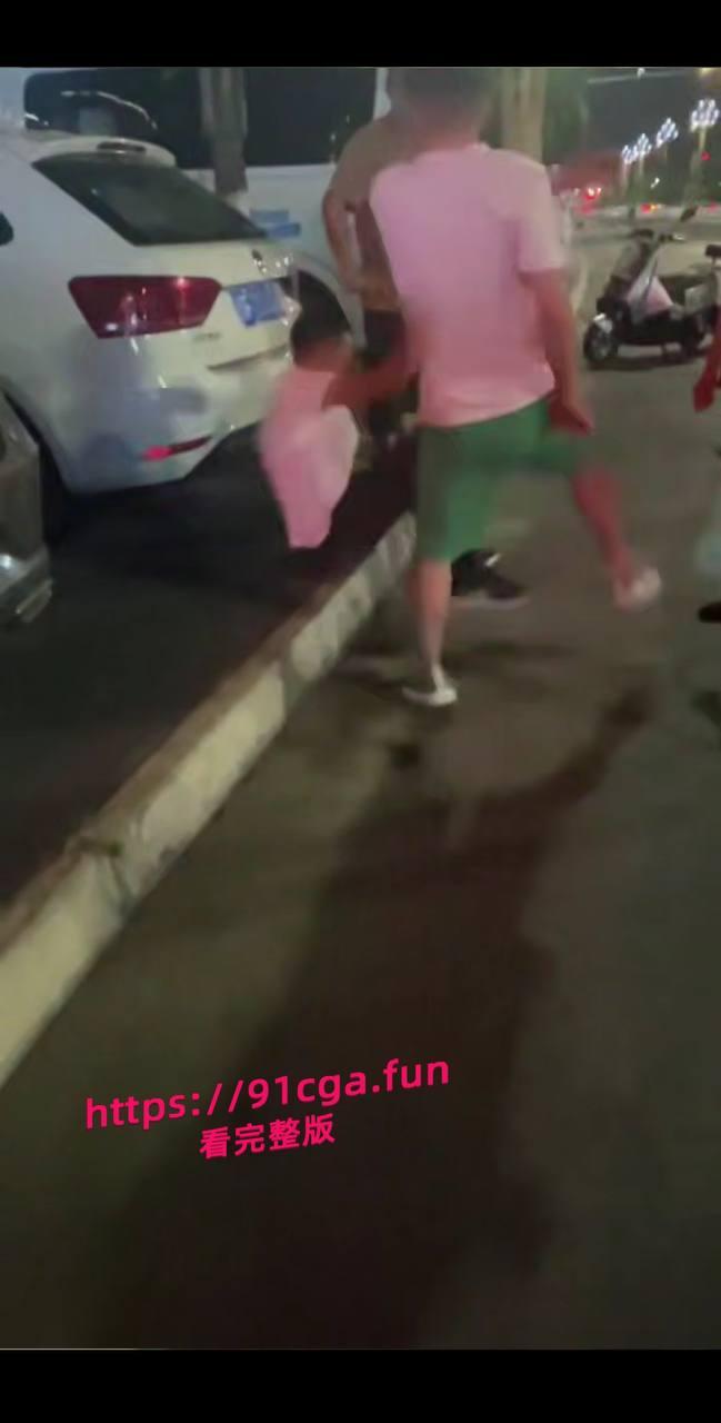 四川眉山彭山区一名男子骗12岁小女孩去开房,被家长发现 #强奸幼女-3