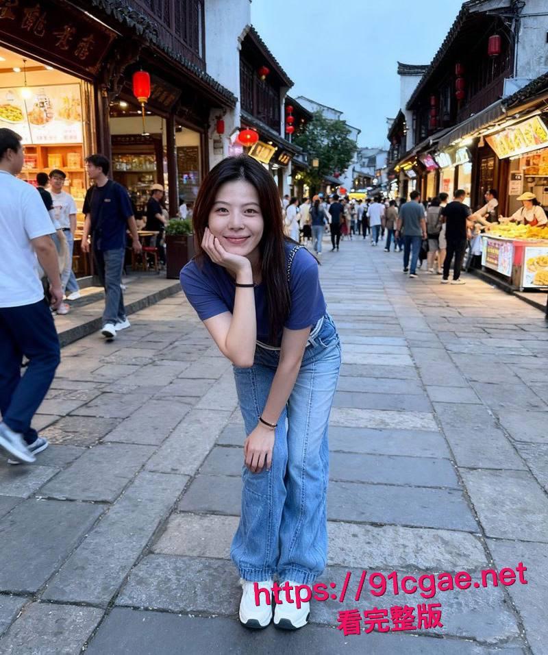 银行柜员胡洁出轨被老公抓包 与领导酒店激战视频曝光 口交后入骑乘浪叫 骚贱母狗全网社死!-1