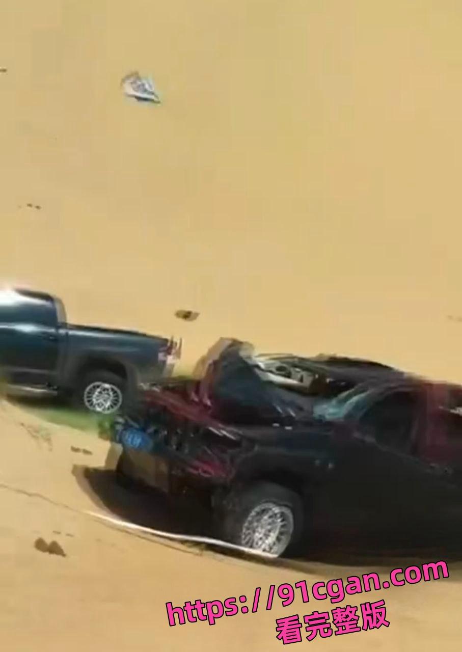 固原二狗沙漠刀锋翻车身亡后续,妻子揭被撞翻黑幕,多人遇难传言炸锅,官方哑火真相何在?-1