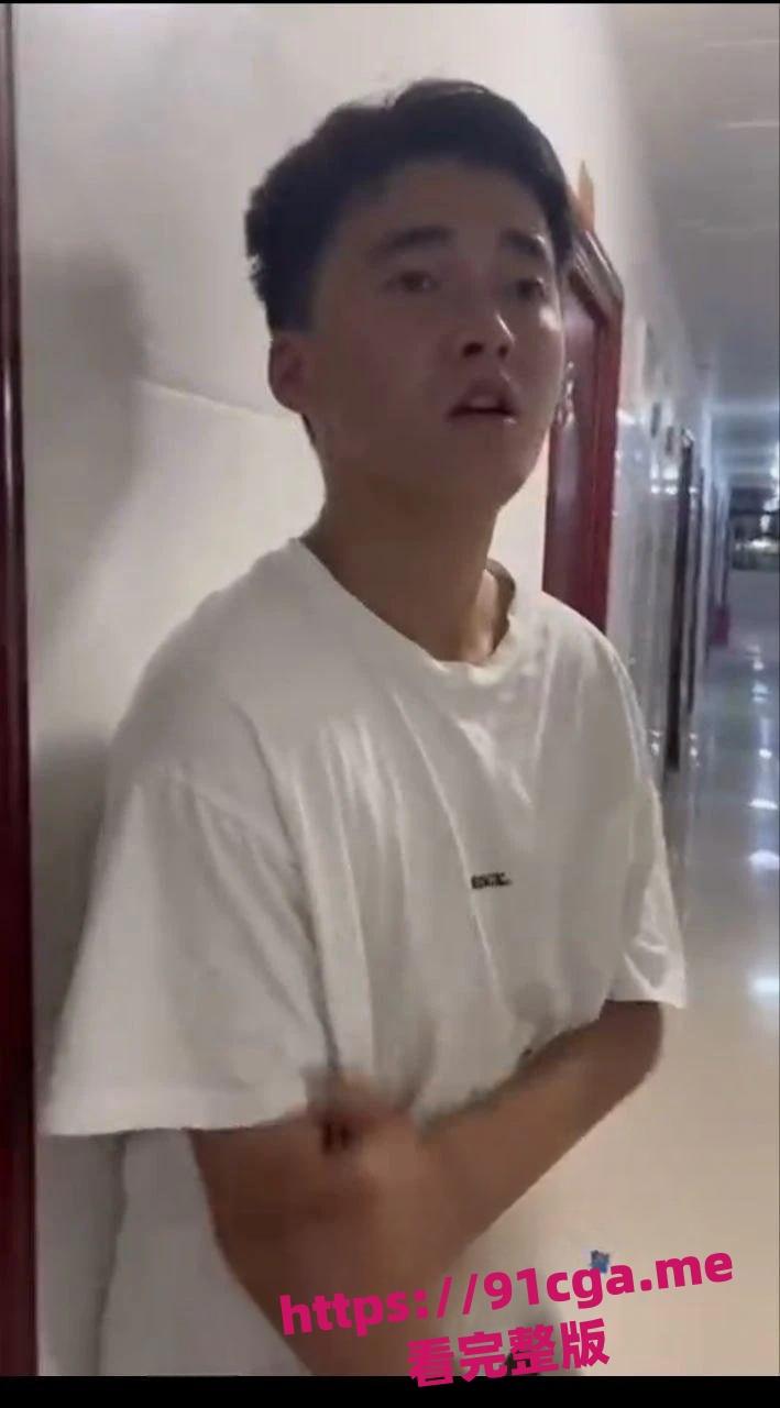 贵州民族大学变态男生偷女生内衣导管被抓!现场曝光,震惊吃瓜群众!-5