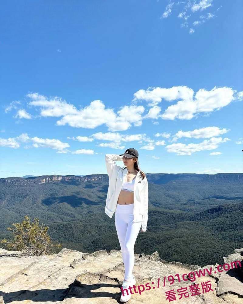 三上悠亚接班人Miru香港卖淫被抓一炮15万港币 颜值在线床技一流!-5