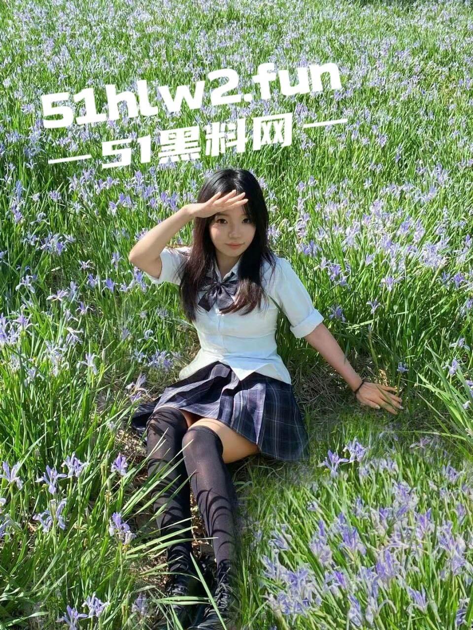 山东机电学院【刘亦媛】高颜值长腿学生妹,喜欢穿JK裙摆拍性感黑丝配白嫩蜜桃臀。-6