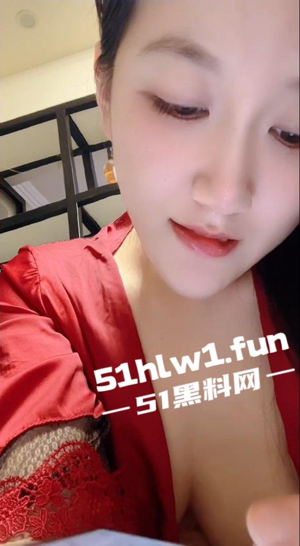 抖音网红【树媛MM】奶子甩出10级地震,超大巨乳加骚逼合集流出,3P伺候都得喘不上气!-4