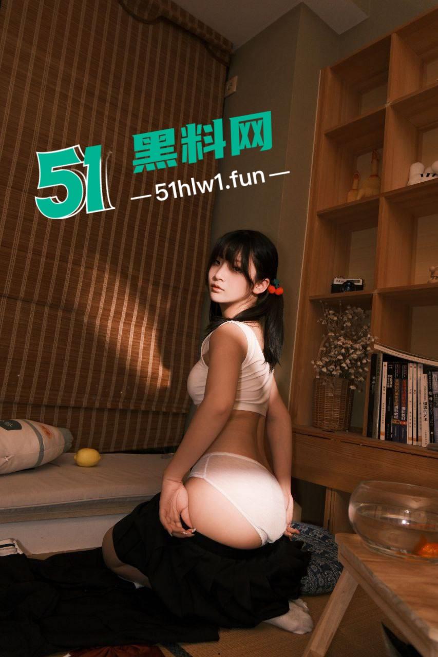 推特萝莉福利姬【星野柒免】清纯颜值肥臀母狗,穿可爱制服私拍白虎嫩逼手揉酥胸全露私拍视图流出-18