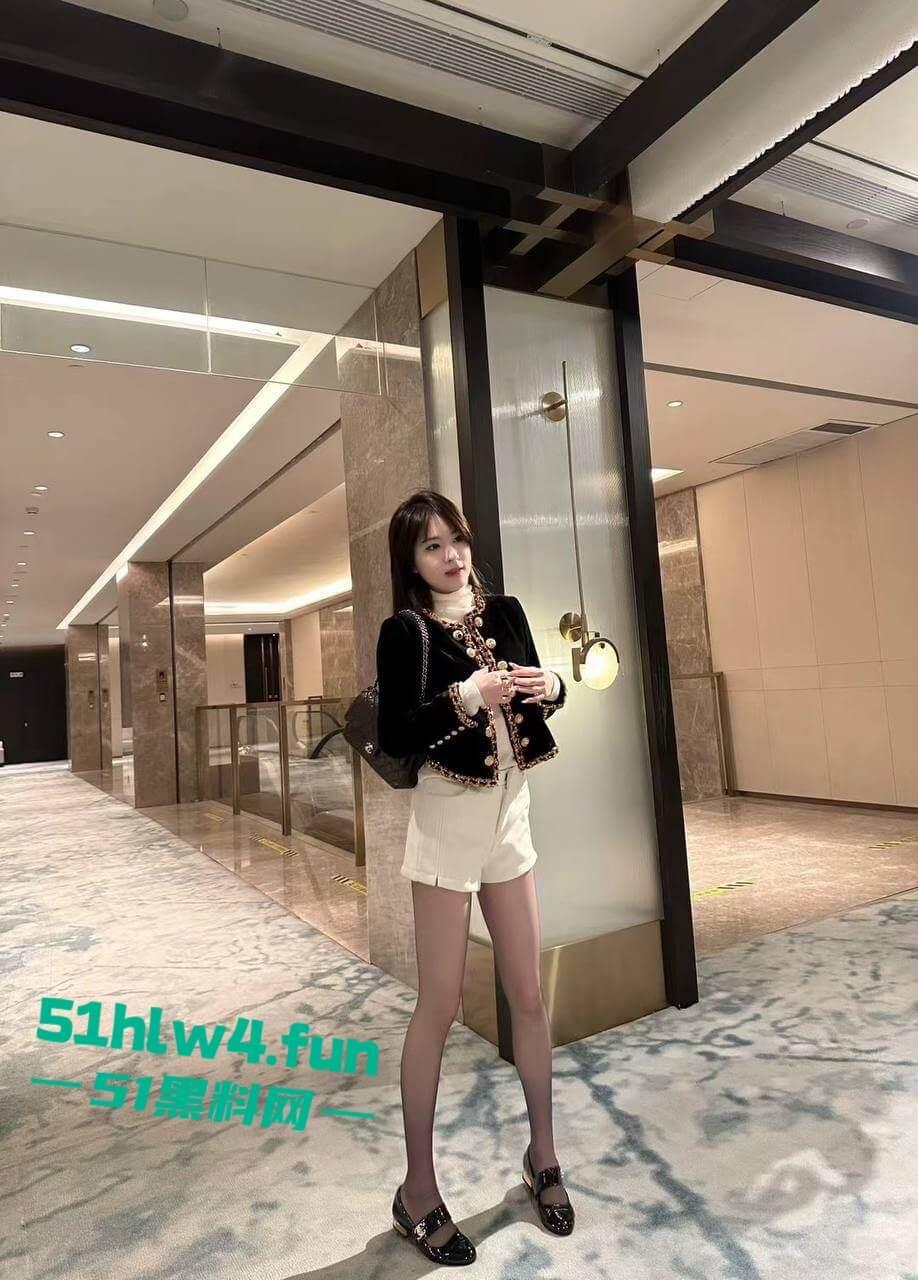 青岛电影学院【王伊诺】河南郑州的骚母狗，认识假富二代各种装逼炫富，做爱视频被曝光。-9