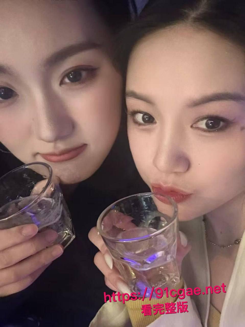 吉林延边母狗王茗雪和前男友露脸性爱视频流出 翘臀无套后入 男友用脚趾抠逼!-2