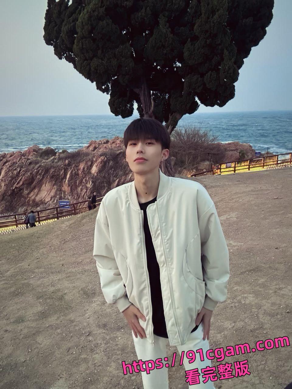 美国留学生许闻 三线井行装富家公子钓富婆约炮成瘾 高知人设下NPD毒瘤本性曝光!-8