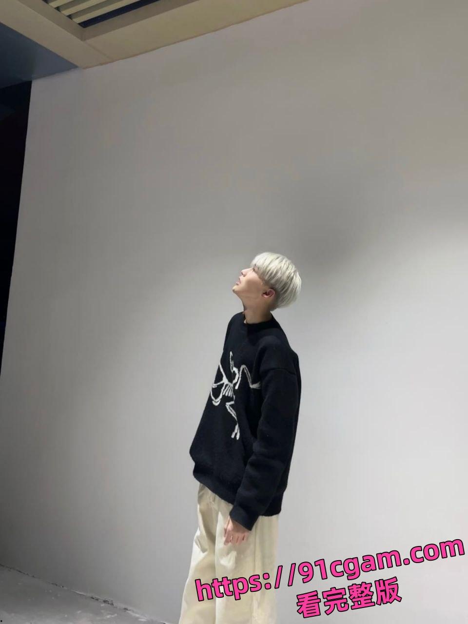 美国留学生许闻 三线井行装富家公子钓富婆约炮成瘾 高知人设下NPD毒瘤本性曝光!-9