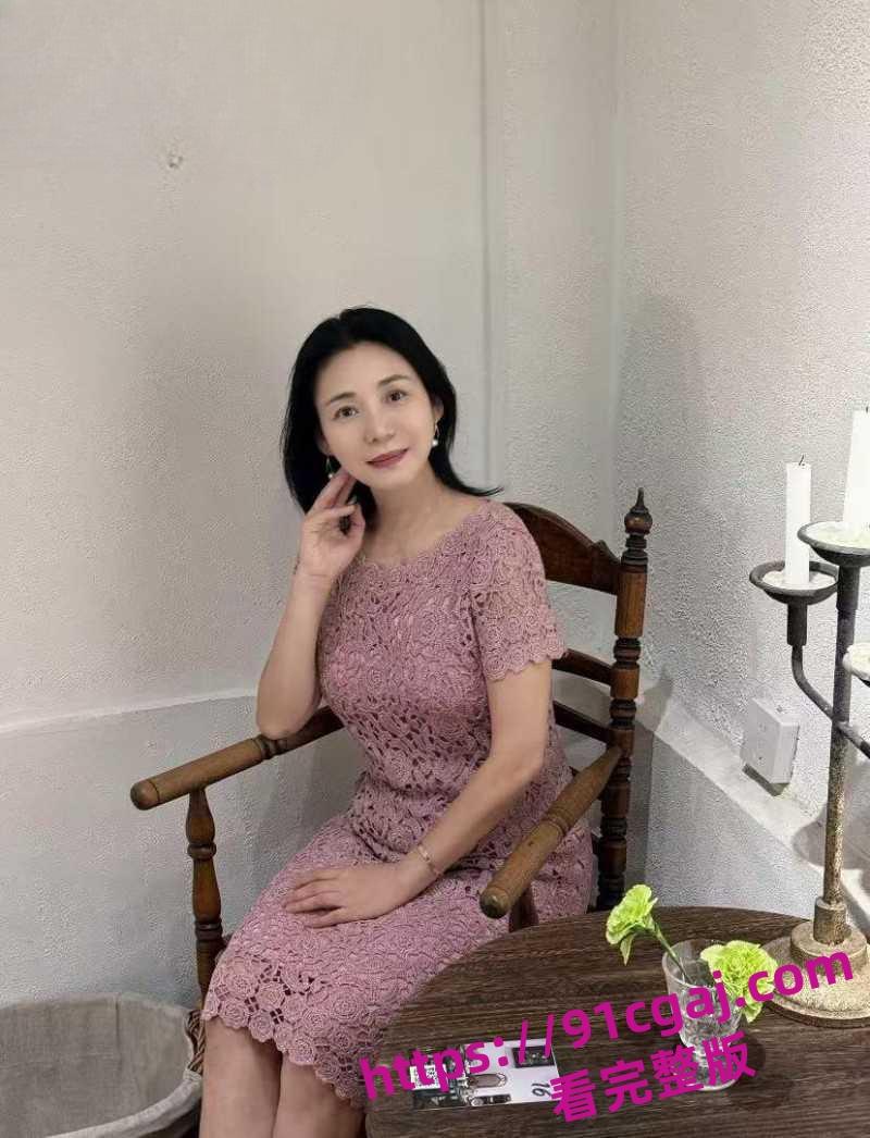 善良的小嫂子瑜伽裤搭配性感白丝白袜 后入狂顶嫂子湿滑敏感宫腔！