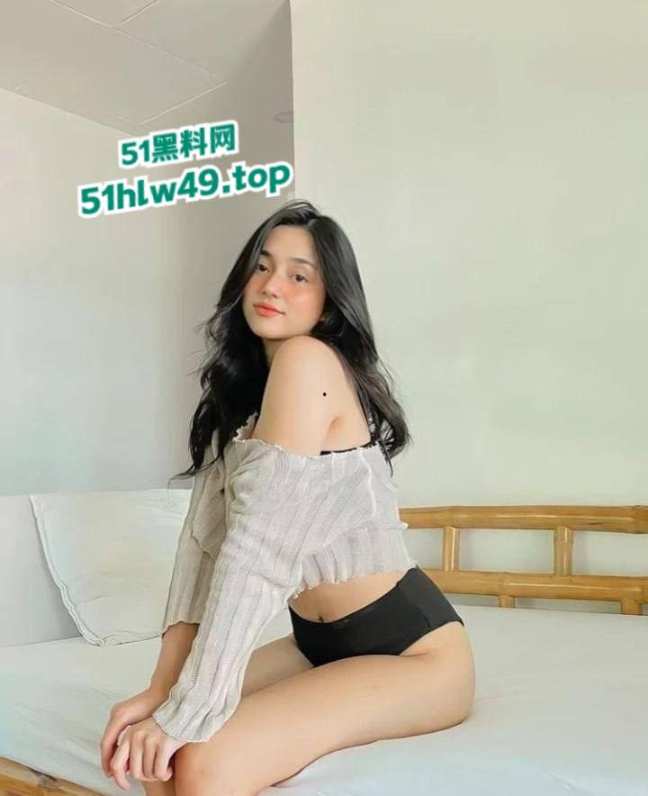 Titok170万粉丝网红，顶级御姐【JULSbraba】超美女神下海约啪，金主爆操抽插视频流出曝光！