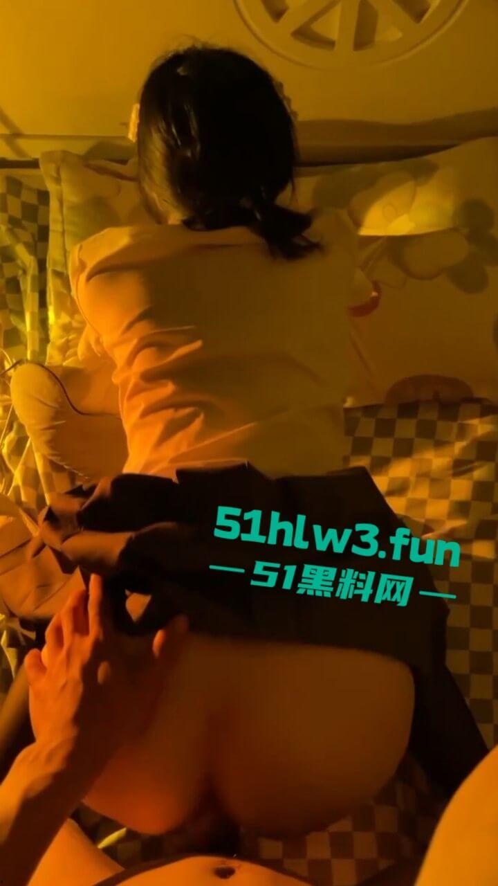 超性感大眼妹【刘亦欣】可爱颜值长腿反差婊,萝莉脸御姐身性感尤物修长美腿超诱人,做爱私拍被渣男流出。-8