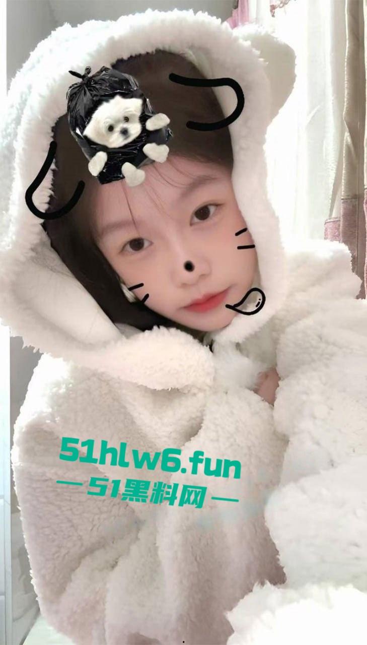 温州医科大学大二骚婊【潘晓蕾】私拍福利尺度曝光炸天！嫩乳骚穴欲求不满天天掰腿求插。-1