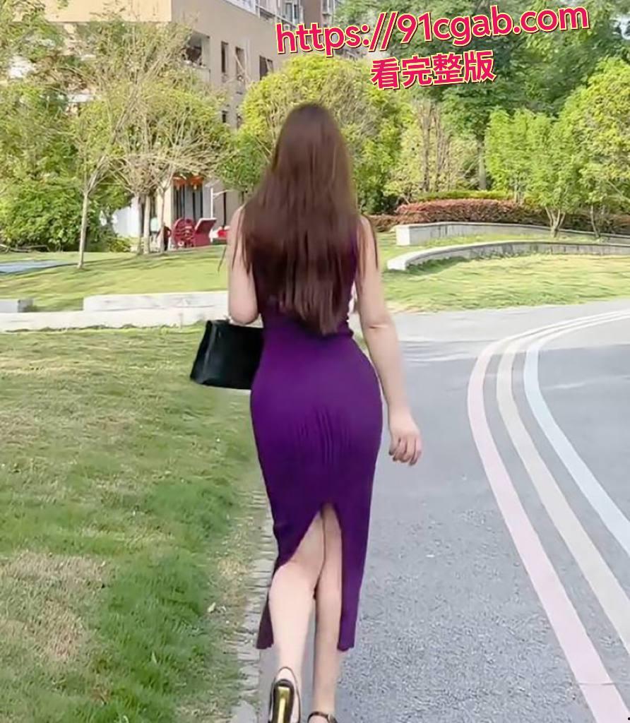 快手网红爱吃香菜真是一个极品淫娃,线上拍摄擦边视频,线下贩卖自己的裸体视频。跟金主裸爸爸聊天视频曝光!-1