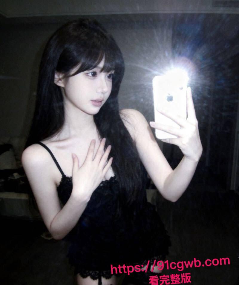 女性按摩店的隐藏服务!小仙女微信群大尺度聊天 男技师2000元手活高潮不断 彻底放飞性欲解锁美团隐藏服务!-1