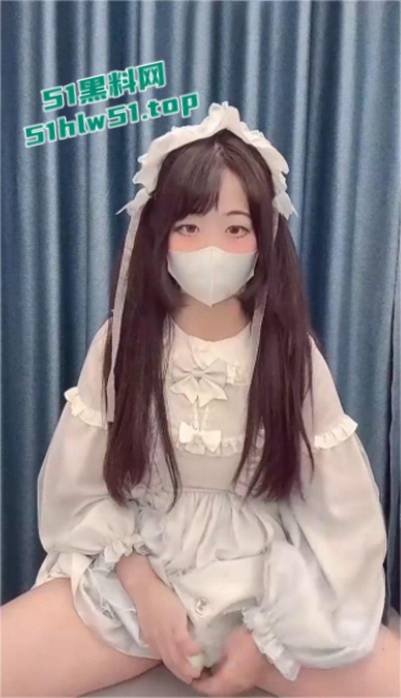 推特洛丽塔萌妹【林鹿希】全裸露出激情甩奶，道具插穴娇喘甜美动人福利私拍合集！-6