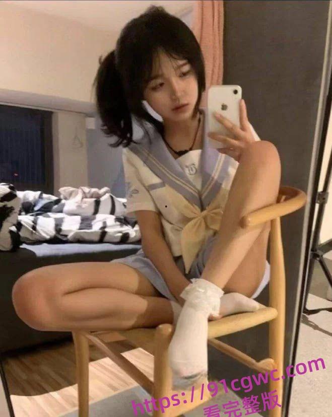 抖音网红毒妇为了钱选择下海，直播时是甜美女神，私下却是个发情母狗-2