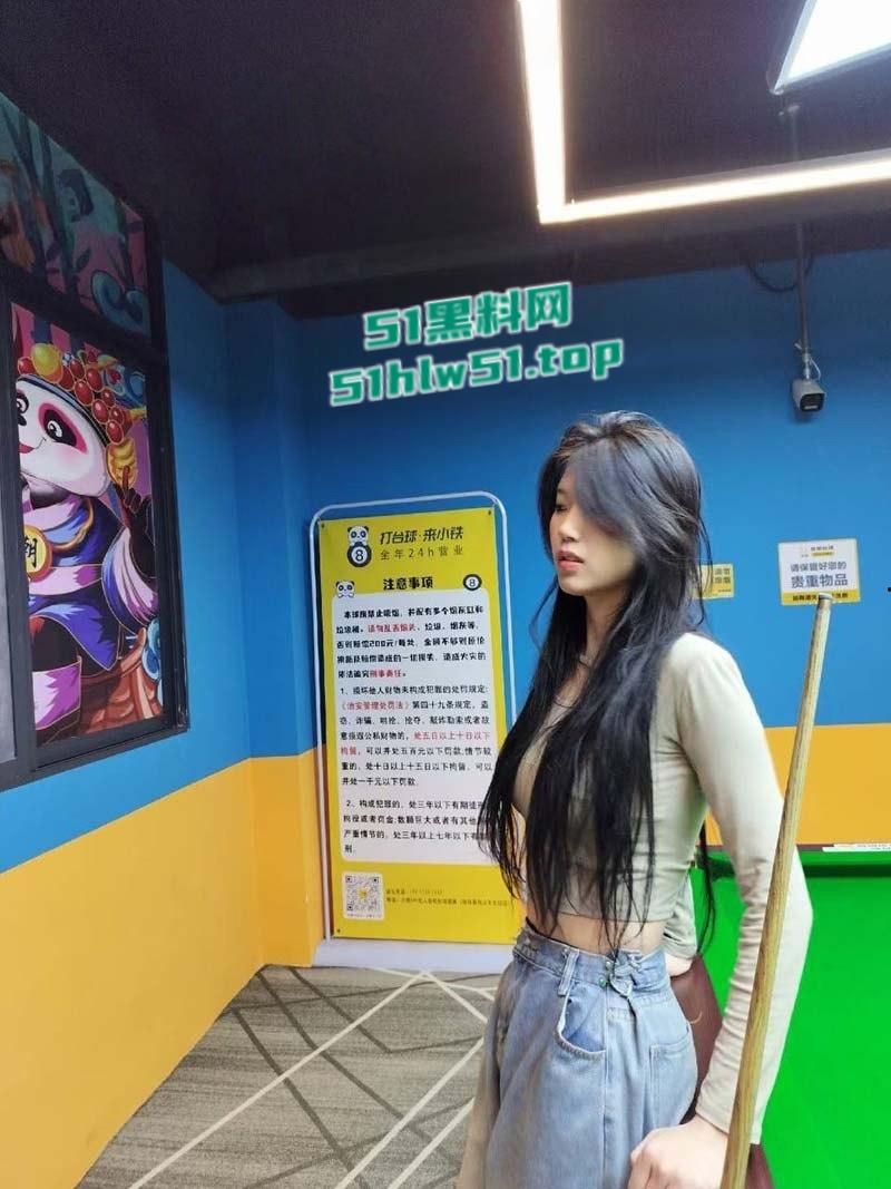 广西桂林【伍凌慧】做爱视频爆出,大奶喷水尤物裸聊自慰被金主高价包养,没想到大哥竟然有艾滋病!-2