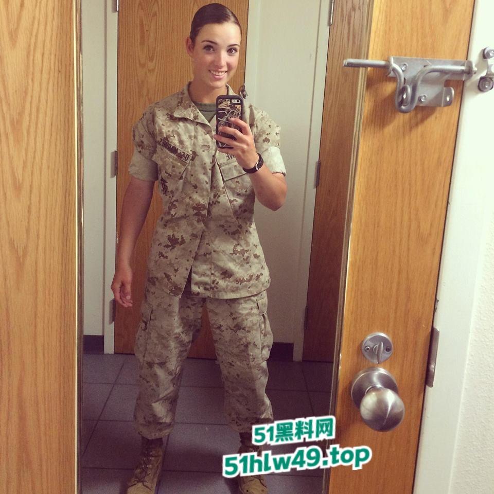 美国女兵【惠特尼韦斯特盖特】海军陆战队服役，爆出借女兵身份下海卖骚！-8