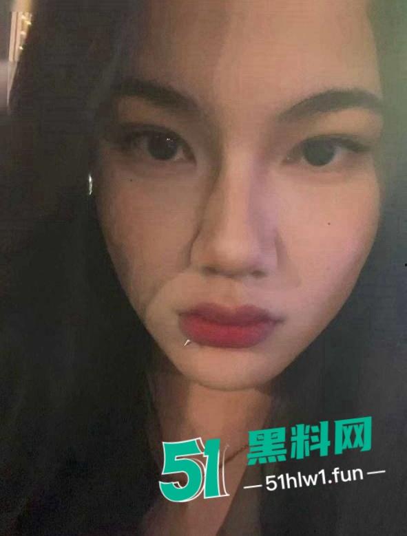 厦门反差婊【刘欣语】神似王祖贤的御姐气质，约酒吧帅哥打炮5分40秒啪啪性爱视频流出。-5