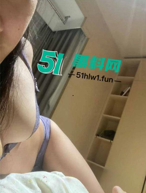 厦门反差婊【刘欣语】神似王祖贤的御姐气质，约酒吧帅哥打炮5分40秒啪啪性爱视频流出。-10