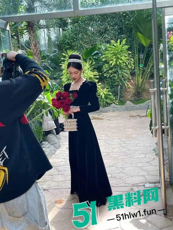 石家庄人妻偷情婚内出轨被老公发现经选择和情妇私奔，怒曝光三分钟露脸视频引发热议。-10