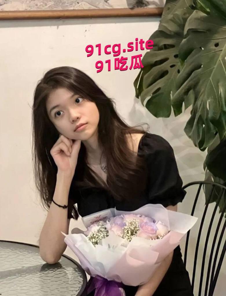 上海戏剧学院 李雪兰 与男友性爱超燃视频 网盘泄密流出-4