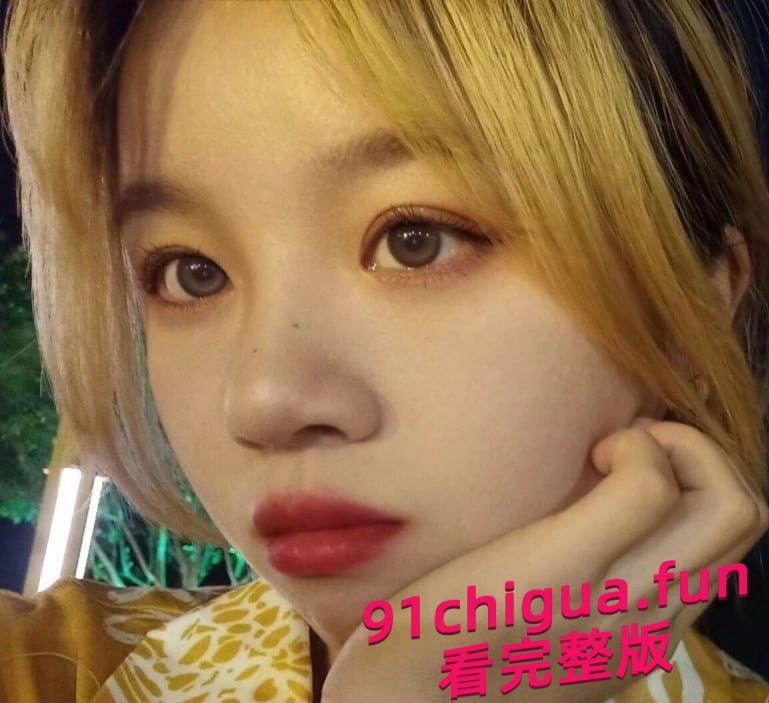 武汉某房地产公司设计师朱茹珺 极品甜妹被渣男曝光床照-2