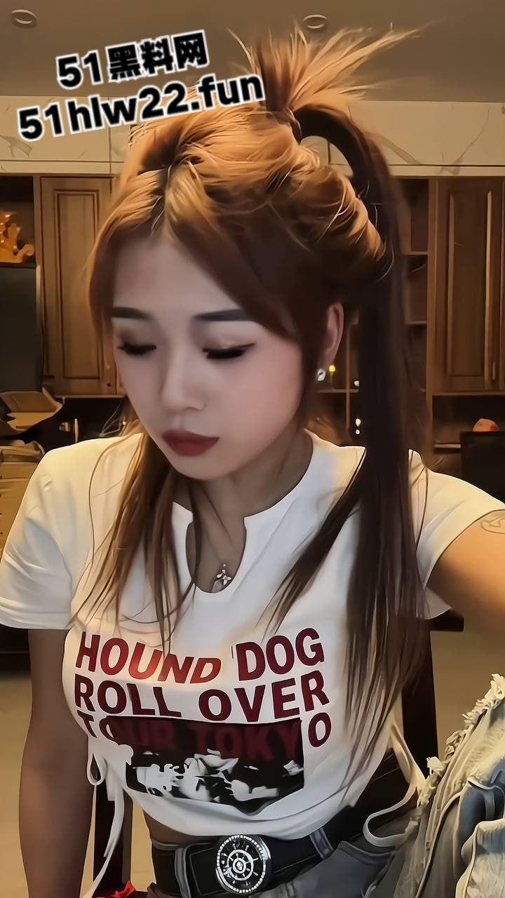 抖音70万粉丝网红【博雅g】超高颜值美腿女神,酒店线下约炮金主激情扛腿爆操,性爱视频流出。-6