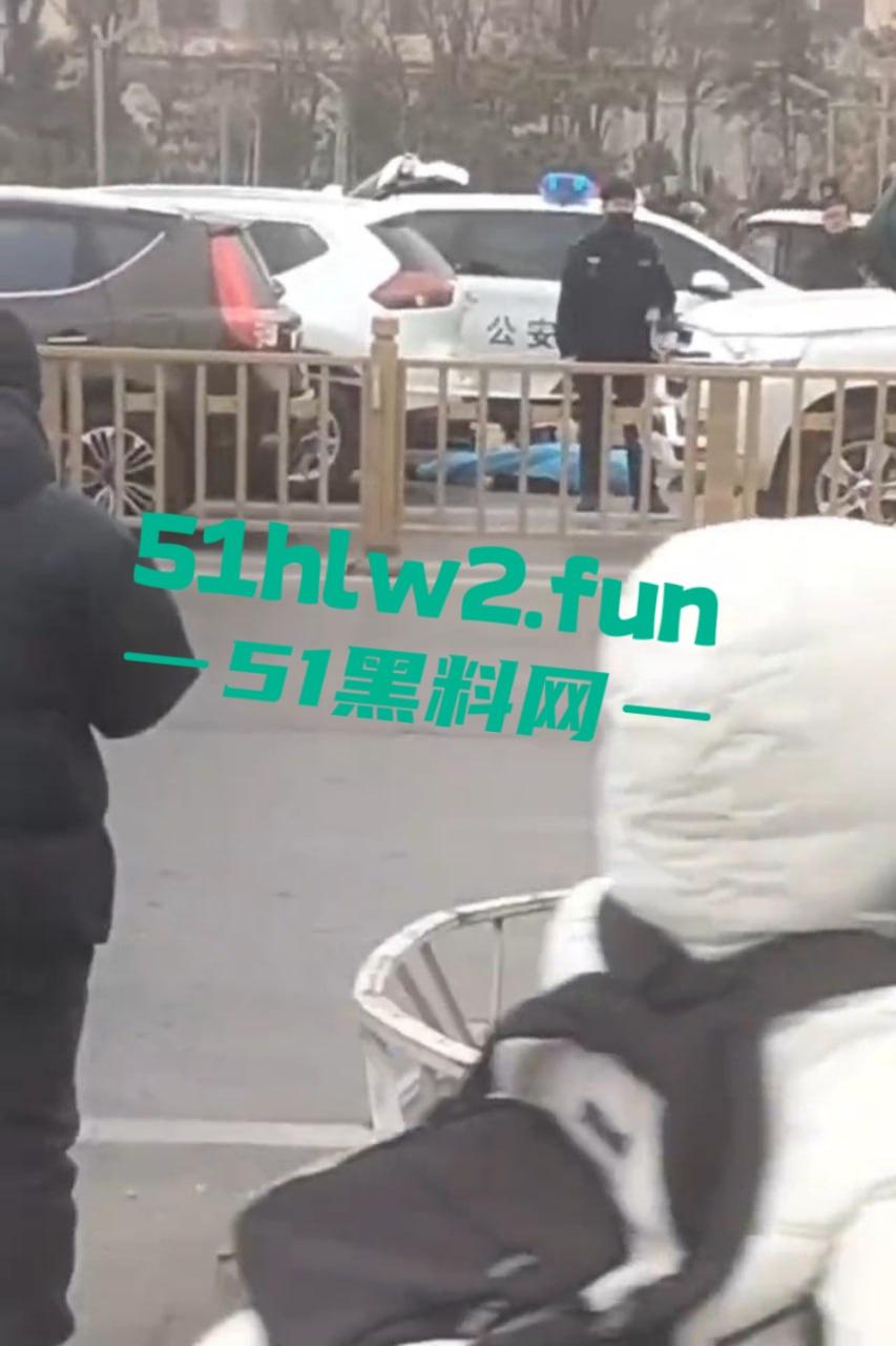 山西晋中疑似欠钱不还引发命案，蕴华街汇通路一死一伤，现场拥堵警方封锁，传言满天飞！-1