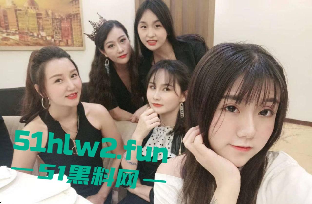 抖音【小团团】约炮传闻再升级，酒店送逼58大神激情40分钟视频疯传，女上位骑乘大屌，妖娆姿势疑似实锤！-2