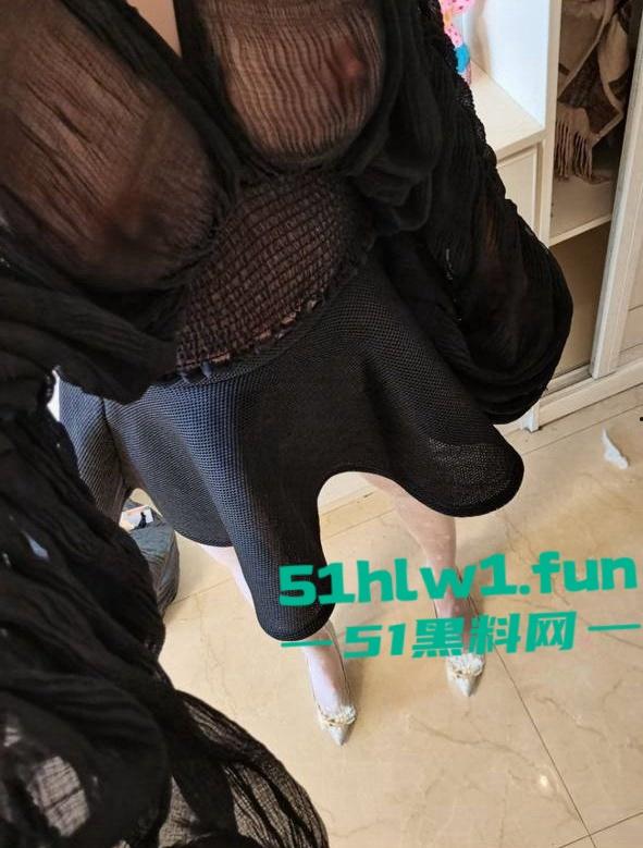 山东潍坊少妇快手【郑丹丹的丹】超级淫荡骚货喜欢吃精液，勾引体育生操逼聊天记录曝光。-11