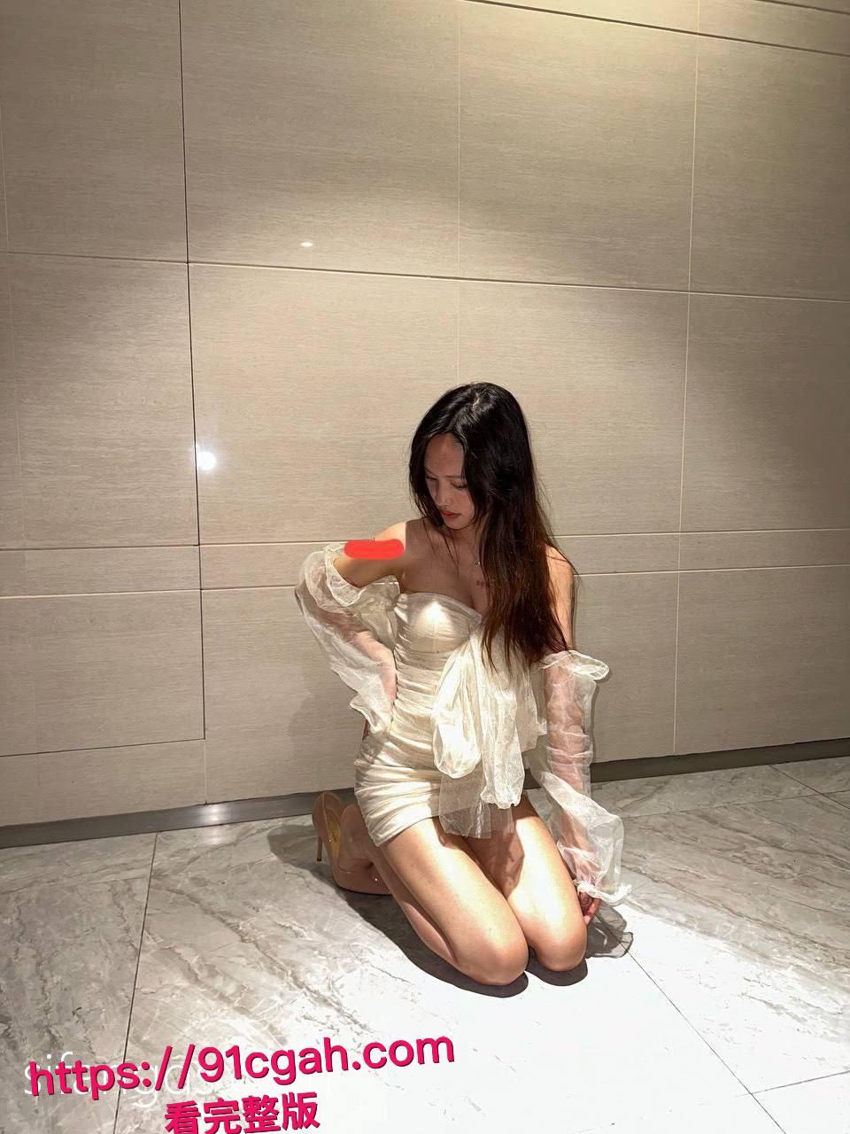 辽宁沈阳反差御姐 周雪琪 被包工头土豪重金包养大白天工地车震惨遭暴力调教！-7