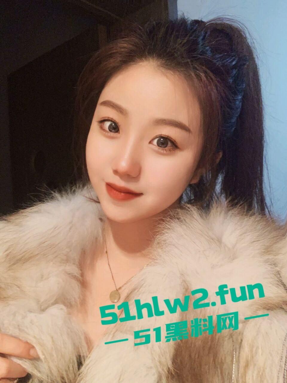 情人节调教小母狗，安徽女大学生【苏雪琳】异地恋男友无法满足骚逼，只能网调抠逼摸奶自我解压！-7