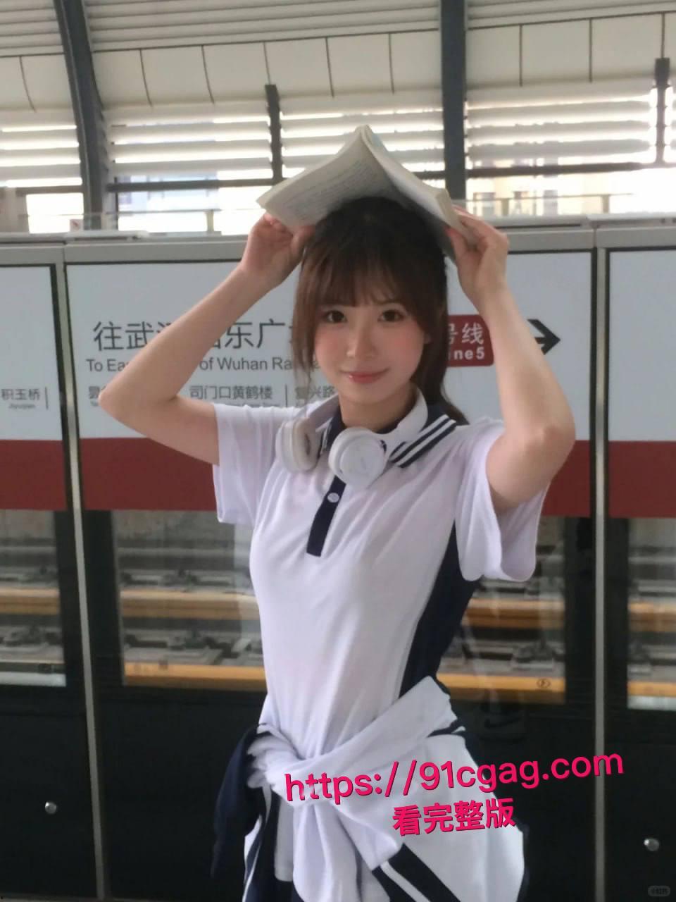 西安COSER李佩儿私密性爱视频外泄：绝美颜值西施COS女仆装跨坐大鸡巴猛骑，骚穴淫水喷溅高潮浪叫不停-2