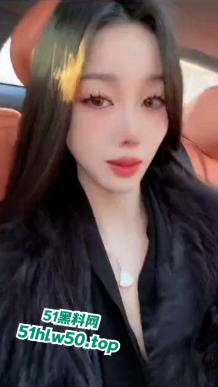 抖音网红主播【恩恩恩宝】为了礼物自拍做爱露点视频被爆流出，第一视角就带你体验一下金主的快乐！-7