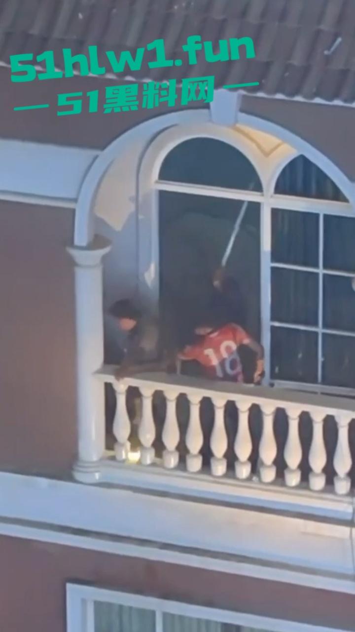 柬埔寨金边钻石岛警察抓捕嫌犯暴力又血腥 现场实拍炸裂视频流出！