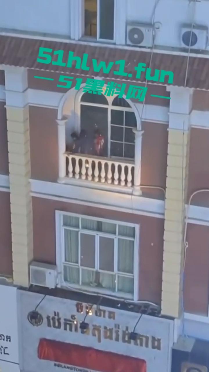 柬埔寨金边钻石岛警察抓捕嫌犯暴力又血腥 现场实拍炸裂视频流出！-4