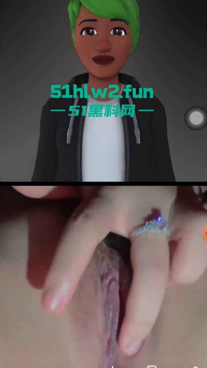 越南萌妹【Jobgg】用HoneyCam和男友玩裸聊自慰捏奶，被男友录屏放网上流出。