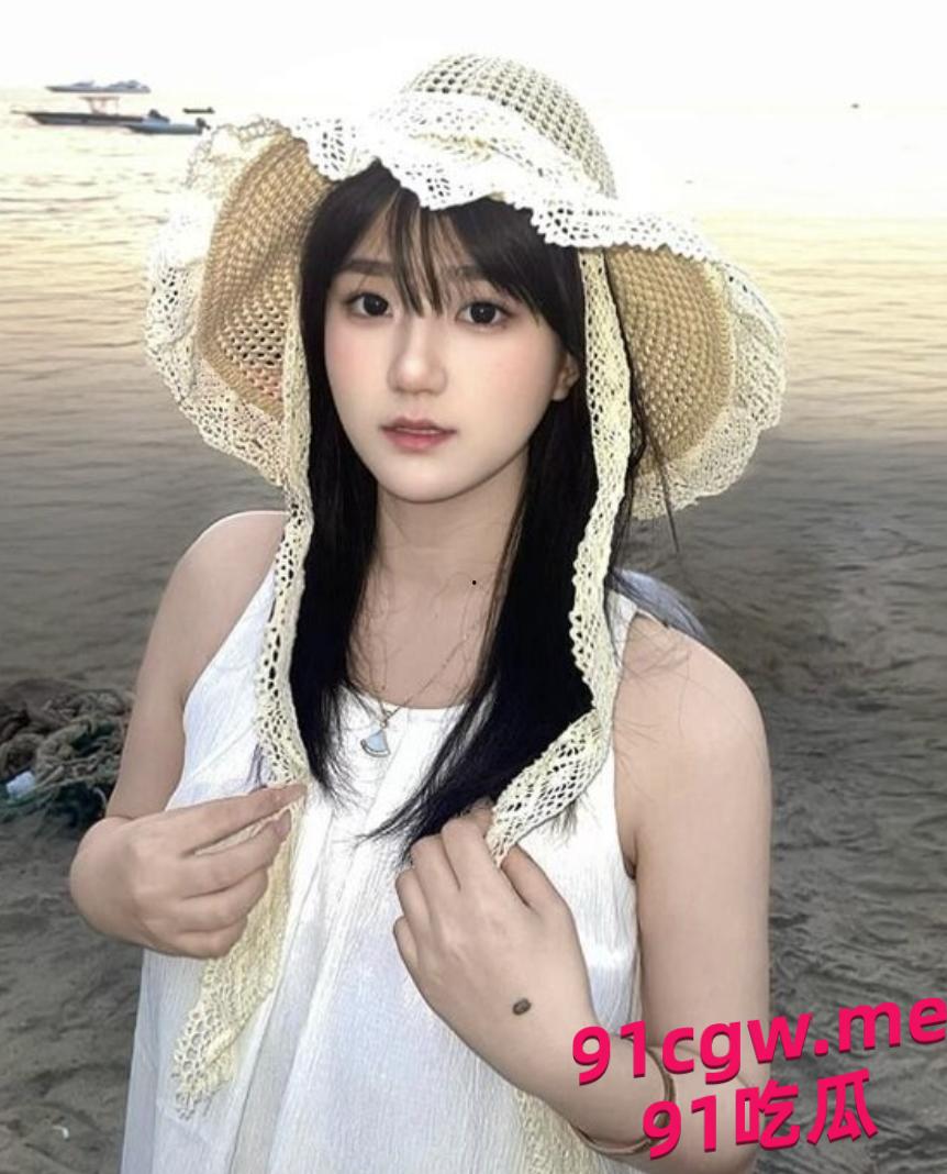 江门一中高三课堂情侣“摸奶大冒险”视频疯传，火爆全网！