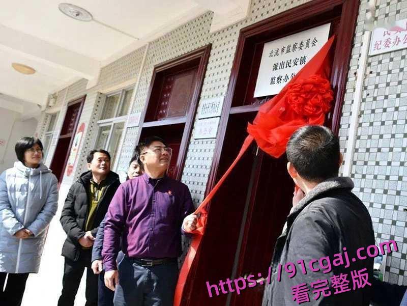 广西北流教育局局长顾元锋潜规则40多名女教师 身患艾滋病 挨操的女老师一个都跑不了