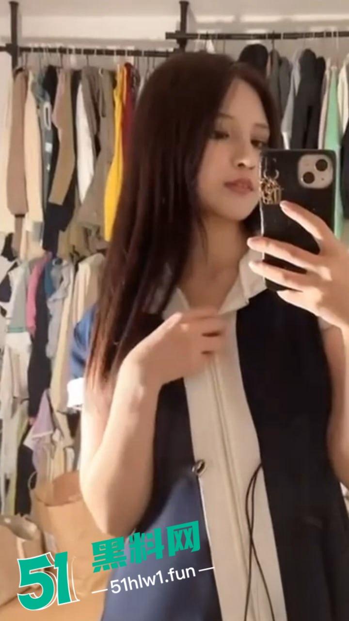 绝美颜值尤物母狗，大奶长腿身材一流超漂亮的脸蛋，鸡巴形成超反差对比吃鸡做爱视频流出。