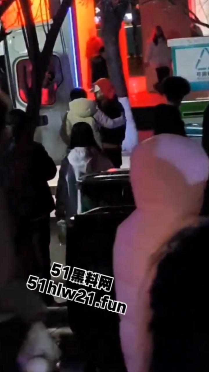 山西一高校女生厕所产子，涉事学校曝光内情，知情人透漏是教育系大一新生，毕业后找工作一定有优势。-6