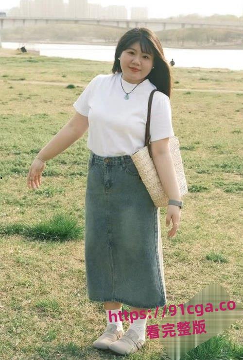 吉林延边大学预防医学「刘雨彤」推特福利姬身份曝光！叫床声竟让人欲罢不能！-4