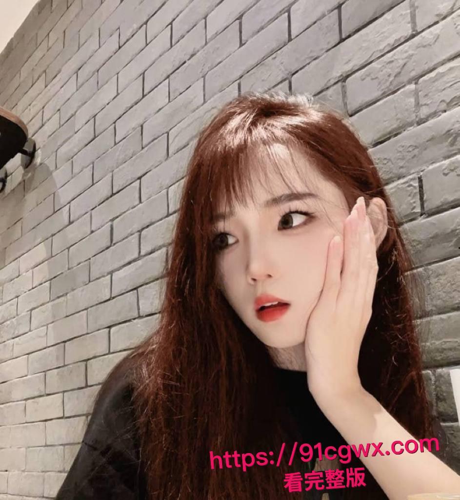 投稿黑料！大神陌陌约炮真实经历，高冷女神进房秒变小淫娃，深喉吃屌操到嗷嗷喷水，鸡巴硬爆福利全曝光！