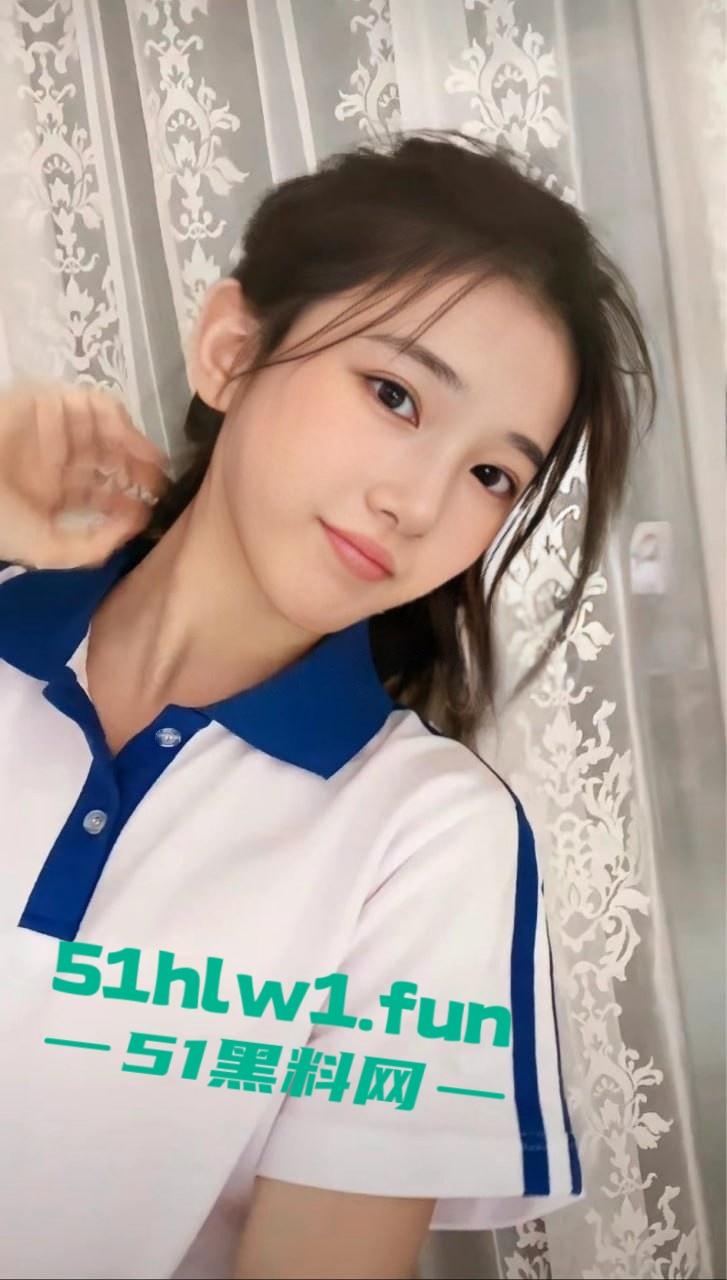 校花女神在外网竟然是福利姬，推特牛奶可可被调教得很到位的高校反差婊现在正是出圈。-12